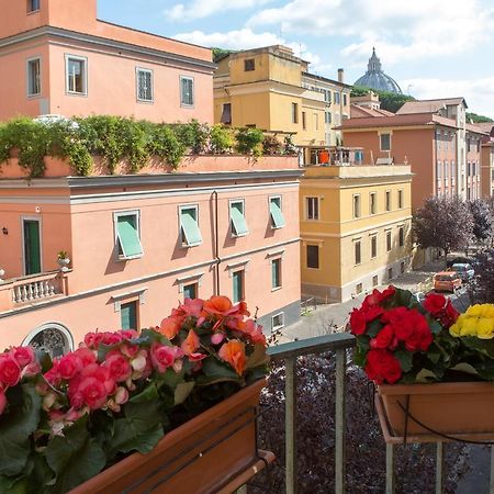 Appartamento La Finestra Su San Pietro Rom Exterior foto